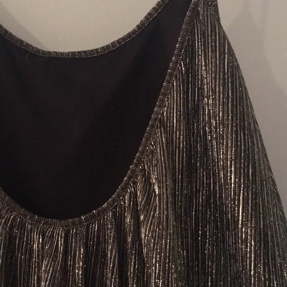 Stunning shiny party dress - Picture 3 of 5